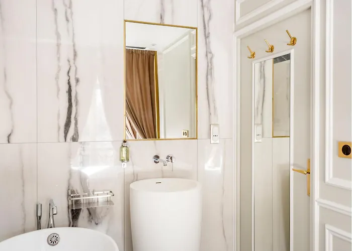 דירה Merveil - Luxury - Opera - Septembre Ii *