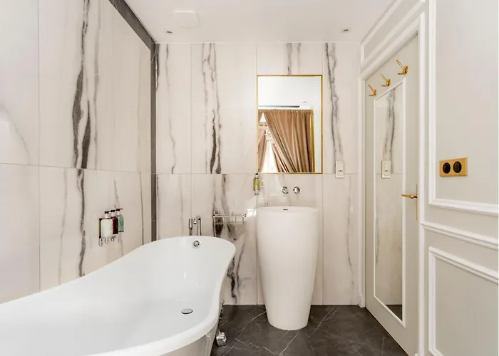 דירה Merveil - Luxury - Opera - Septembre Ii *